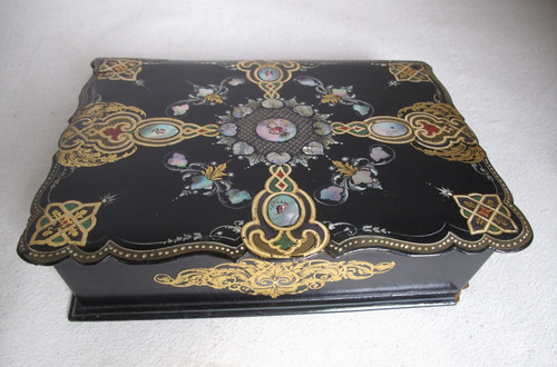 Antique victorian black laquer - black,