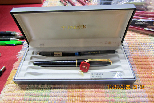 Vintage black laquer parker - laquer,